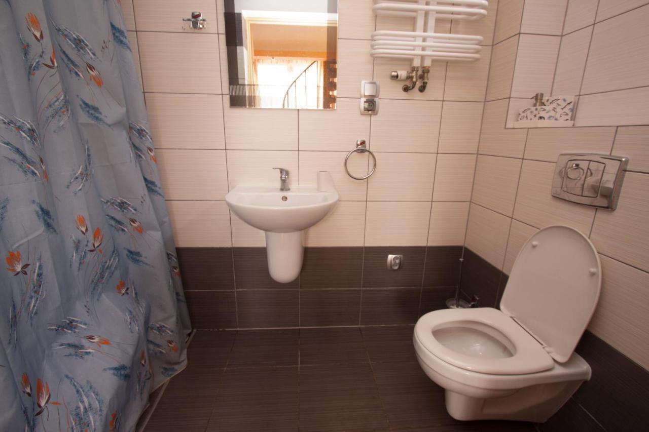 Dom Wczasowy Alka Dziwnów Exterior foto